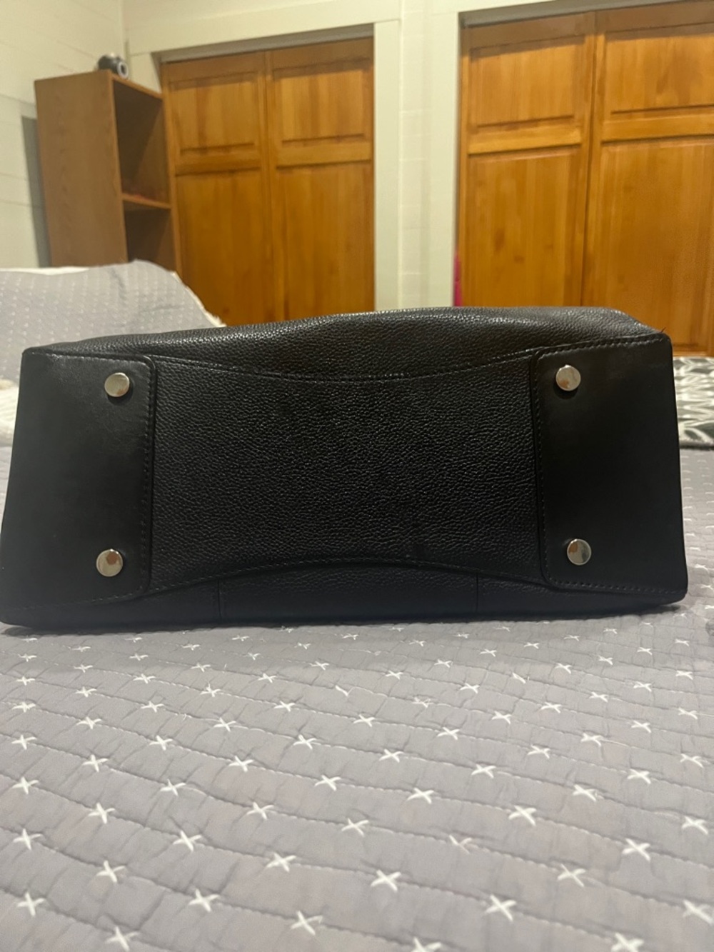 TODAY ONLY $39
LIKE NEWMICHAEL KORS SATCHEL Perfect Condition used couple times - Picture 5 of 10